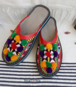 Babouche berbère femme cuir brodée au fil de coton coloré – Image 6