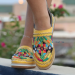 Babouches jaunes marocaines berbères